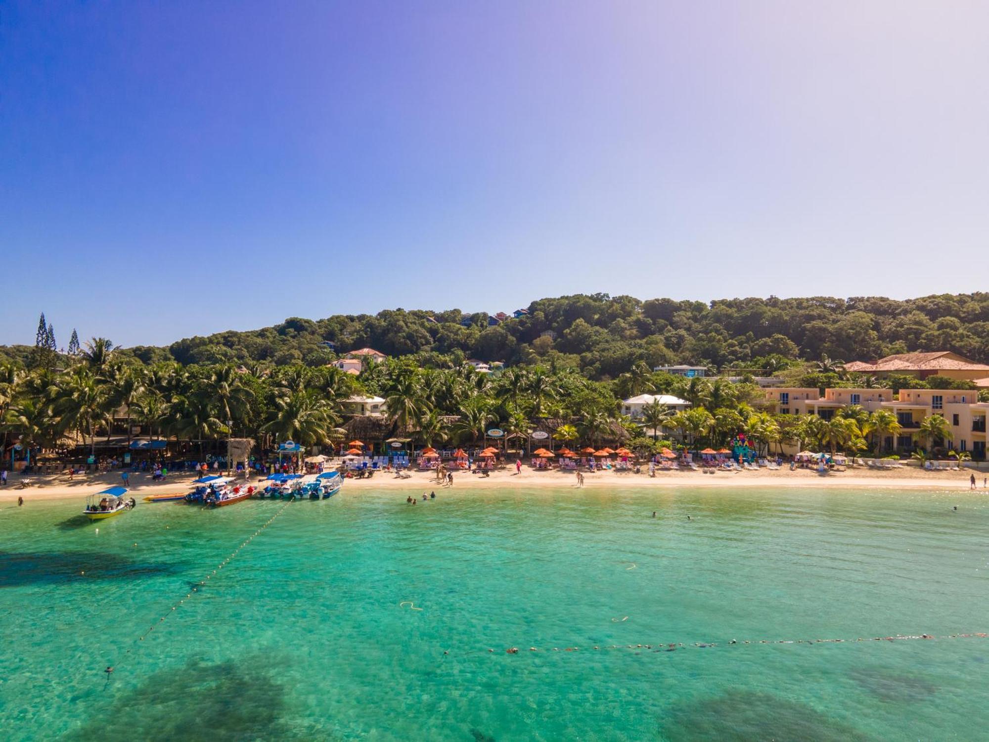 Paradise Beach Hotel & Resort West Bay Exterior foto