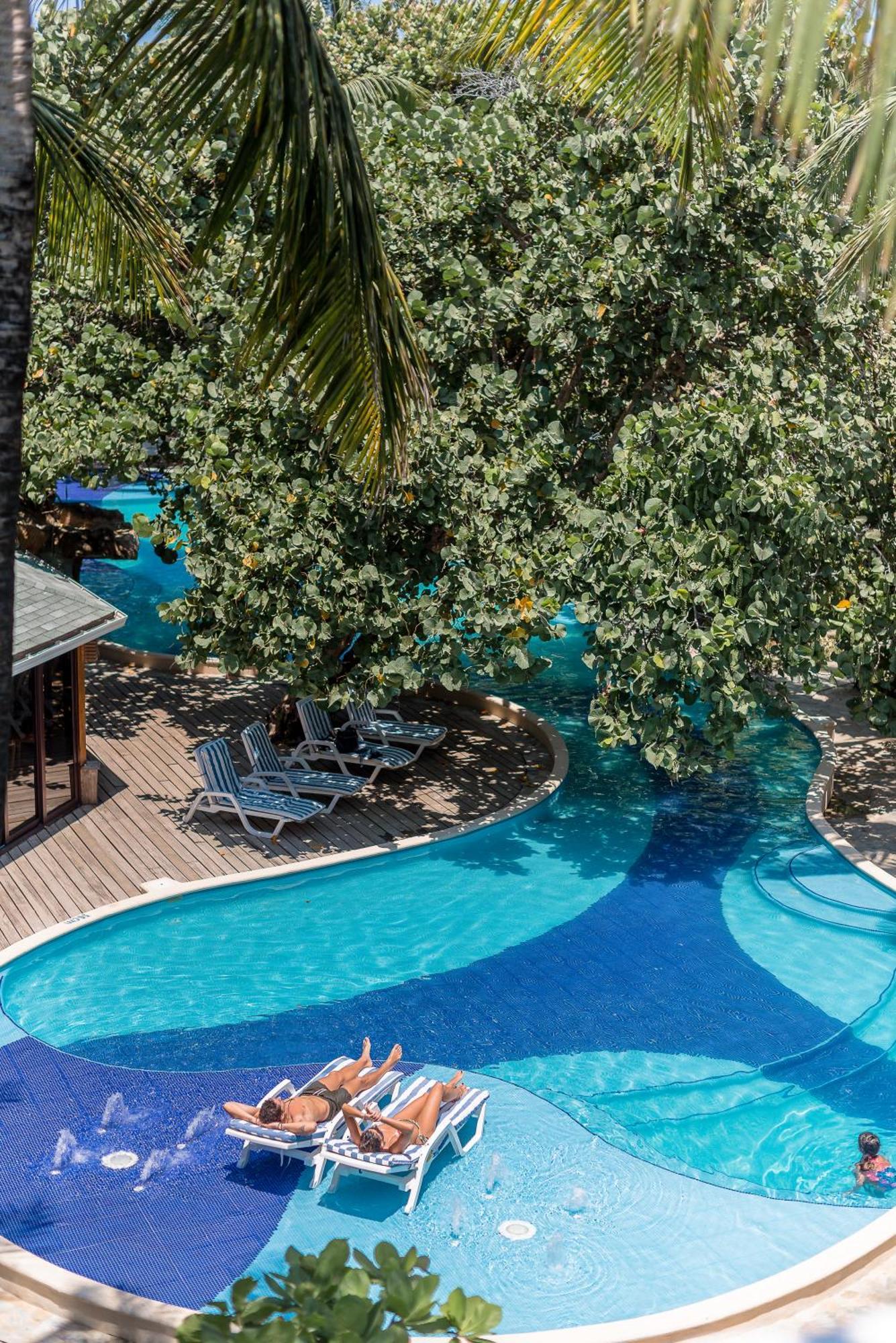 Paradise Beach Hotel & Resort West Bay Exterior foto