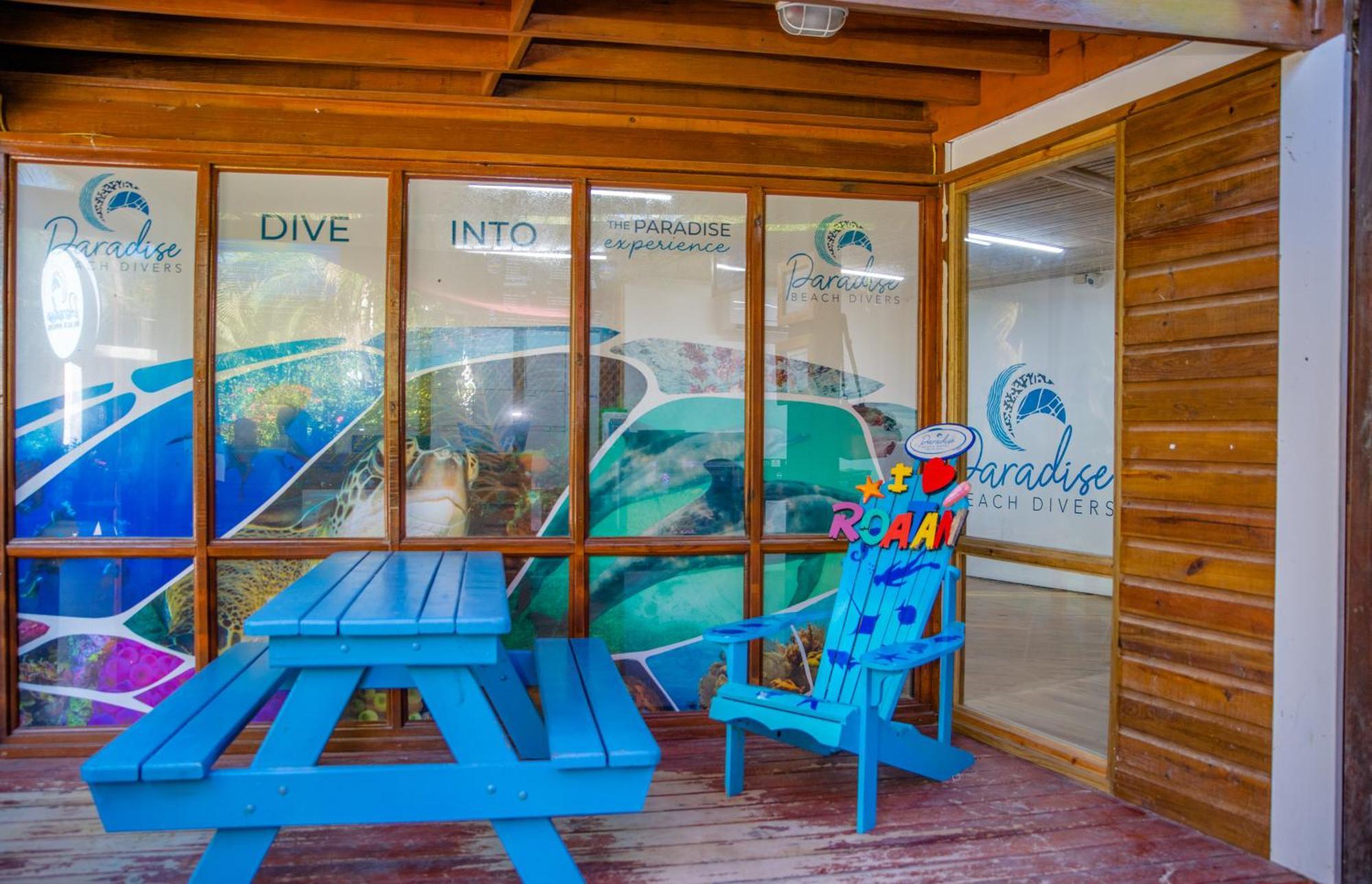 Paradise Beach Hotel & Resort West Bay Exterior foto